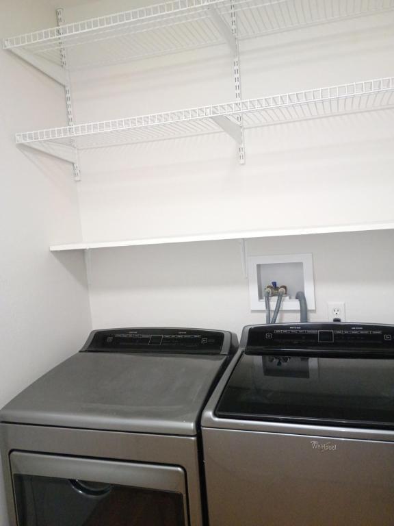 Building Photo - 12391 Rockhill Rd