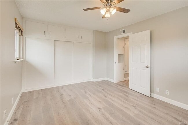 Building Photo - 1242 E Everett Pl