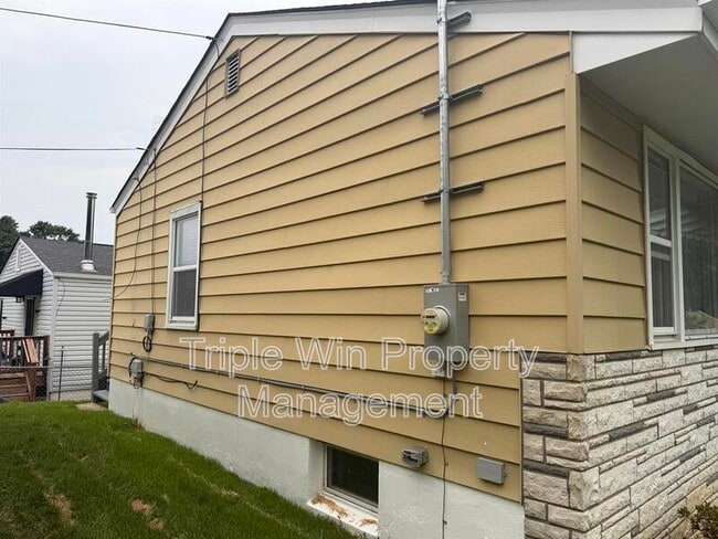 Building Photo - 3349 Marmary Ln