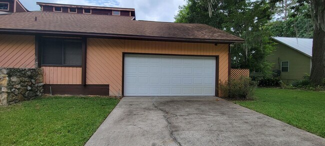 Building Photo - 1631 NW 94th St