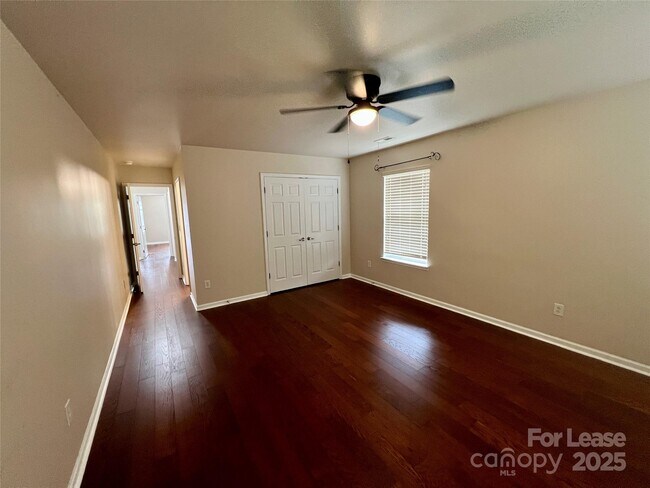 Building Photo - 7001 Mountain Top Ct