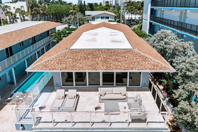 Building Photo - 604 N Ocean Blvd