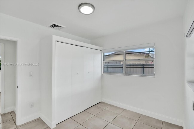 Building Photo - 5750 NW 111th St