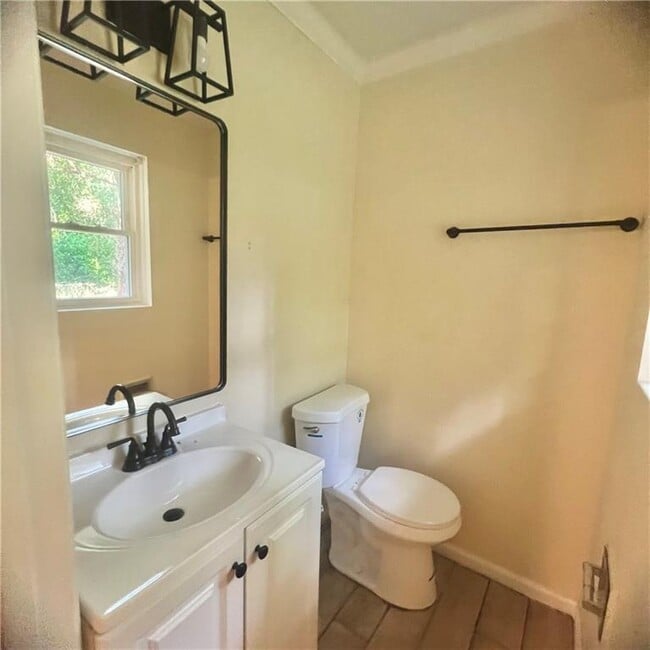 Building Photo - 2466 Madrid Dr