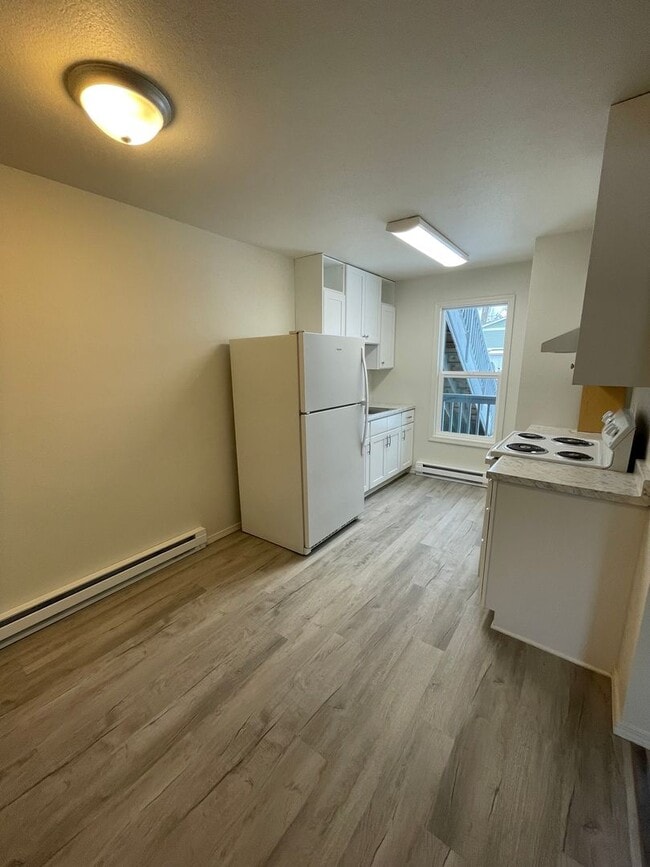 Building Photo - Whitefish- One Bedroom/One bath Brand New Remodel in Fourplex Monthly Rent $1,250.00