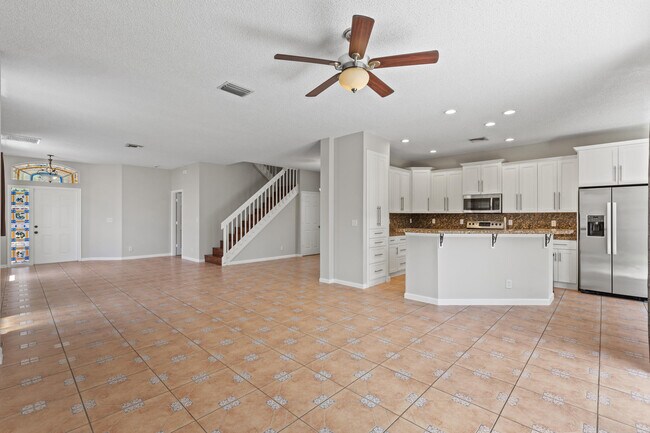 Building Photo - 7842 Springfield Lake Dr