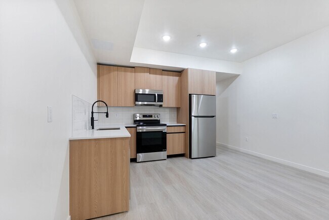 Building Photo - BRAND NEW CONSTRUCTION - Move-In Special 8...