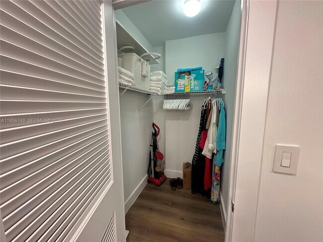 Building Photo - 2301 Collins Ave