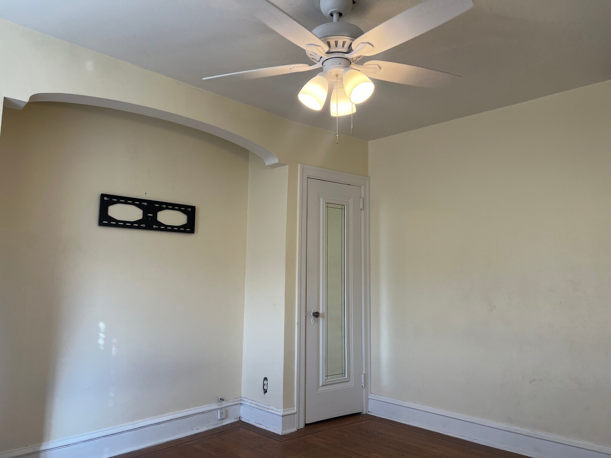 Building Photo - 6055 Frankford Ave