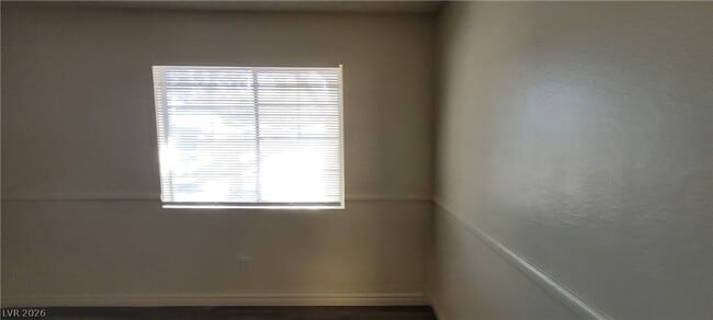 Building Photo - 2121 Chertsey Dr