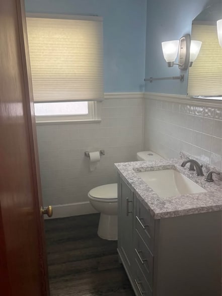 Building Photo - 1620 E 18th St