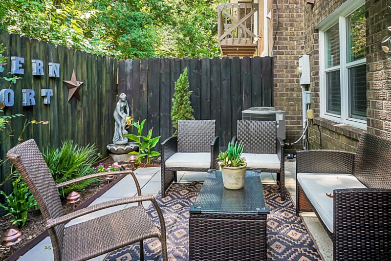 Building Photo - 2483 Realm St