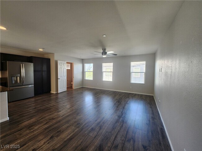 Building Photo - 9050 W Tropicana Ave