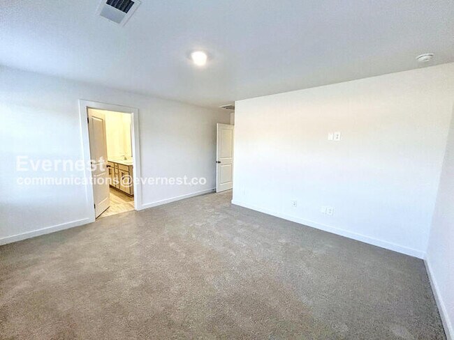 Building Photo - Application Fee WAIVED! Limited Time Special Offer - Split your security deposit payment.  5 Bed/...