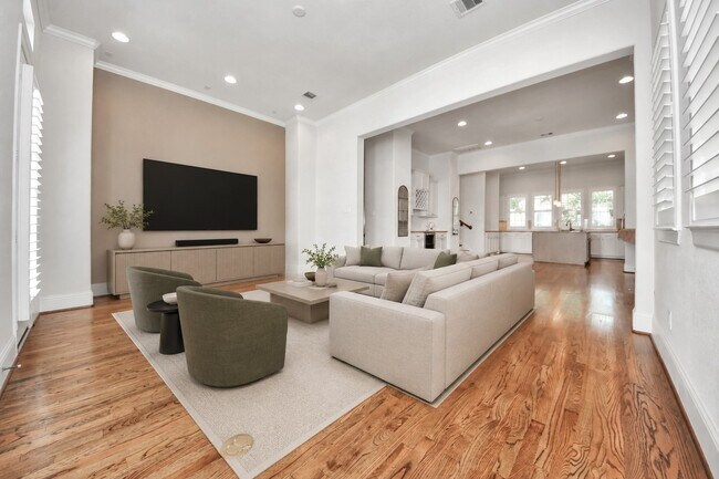 Building Photo - 2606 Madeline Grove Dr