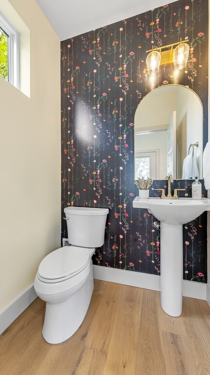 Powder Room - 4121 Wyoming St
