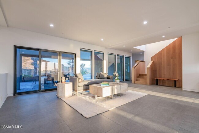 Building Photo - 3095 Palo Verde Cir