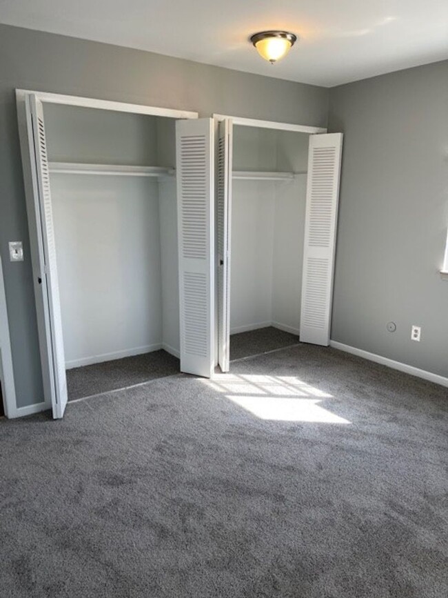 Building Photo - Downtown Rochester Condo- Heat and Water I...
