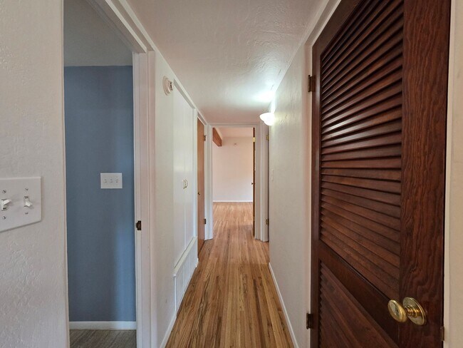 Building Photo - 133 Sereno Dr