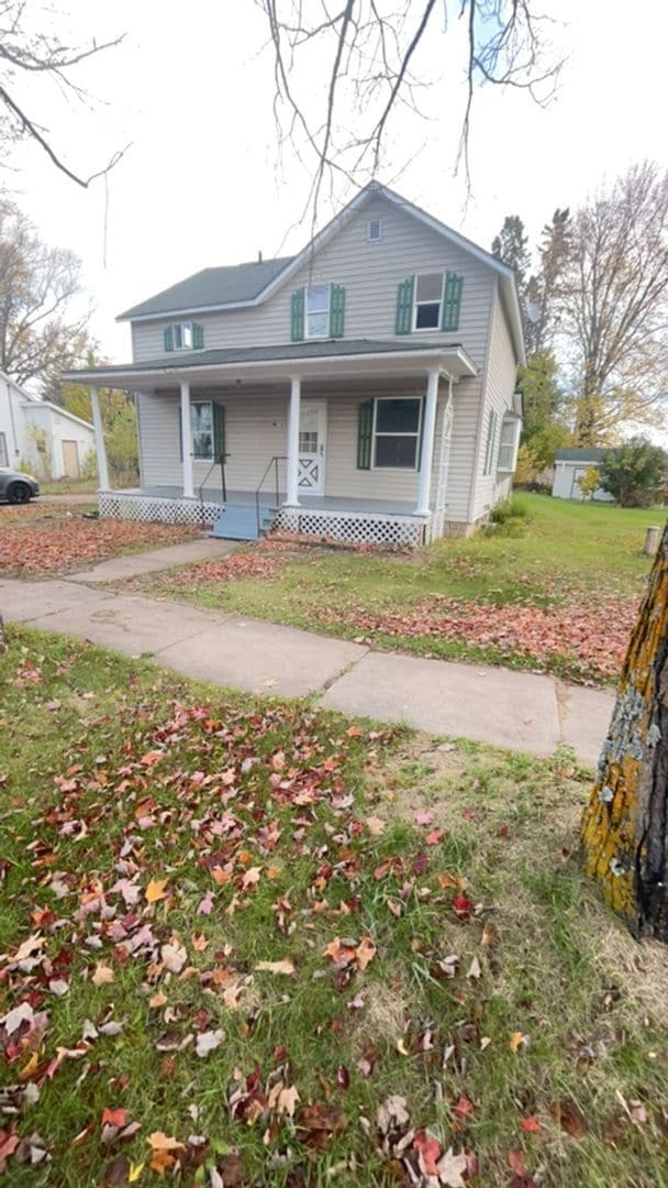 Primary Photo - 4 Bedroom Single Family Home Available!