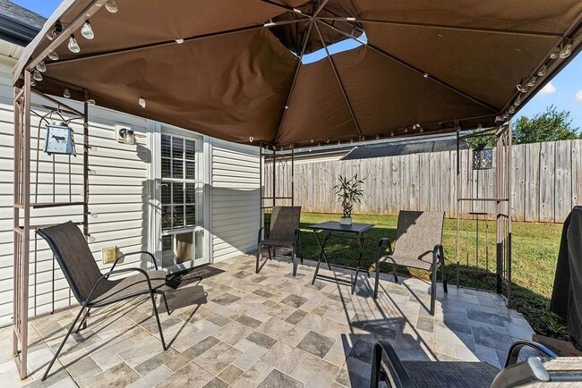 Building Photo - 3409 SW Picasso Blvd