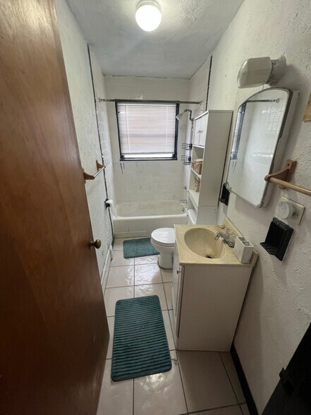 Building Photo - 8403 Buffalo Ave