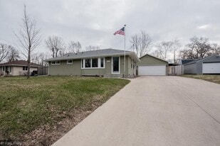 Building Photo - 9845 Pillsbury Ave S