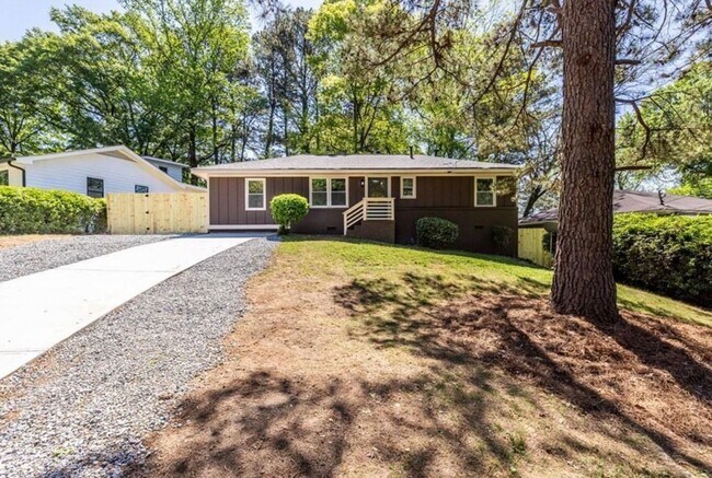 Building Photo - STUNNING RENOVATION! Modern 3BR/2BA Ranch in Sought-After Location!