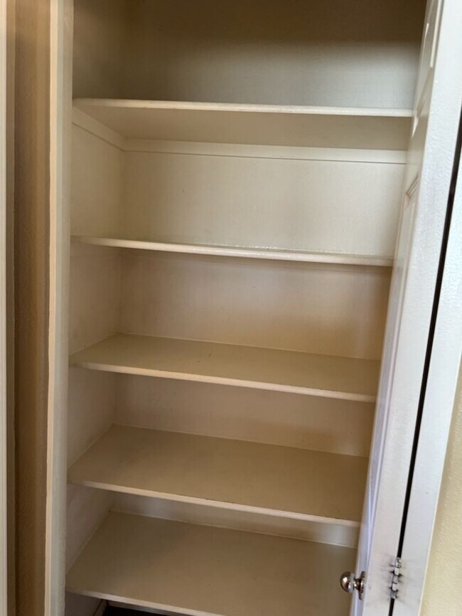 Building Photo - 2 bedroom Mesa Condo rental