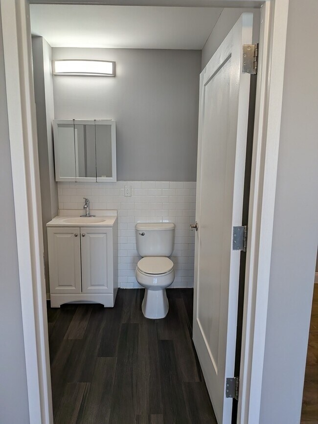 Building Photo - 18 Canfield St