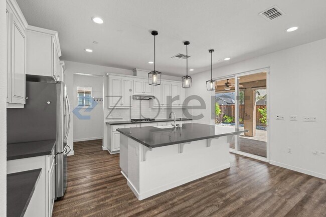 Building Photo - 136 Willowrun Wy