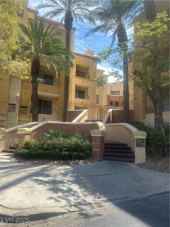 Building Photo - 270 E Flamingo Rd