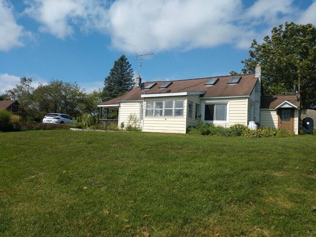 Building Photo - 208 Co Rd 46