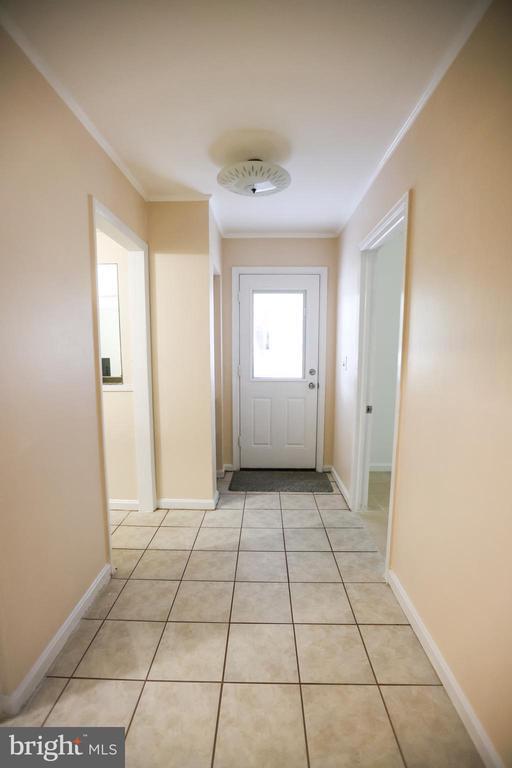 Building Photo - 7612 Newcastle Dr
