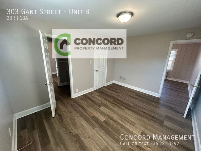 Building Photo - 303 Gant St