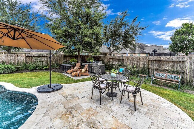 Building Photo - 10518 Red Cedar Hollow Dr