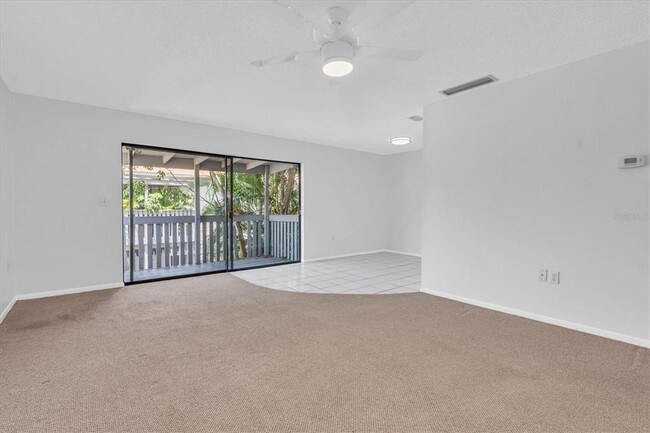 Building Photo - 11566 7th Ln N