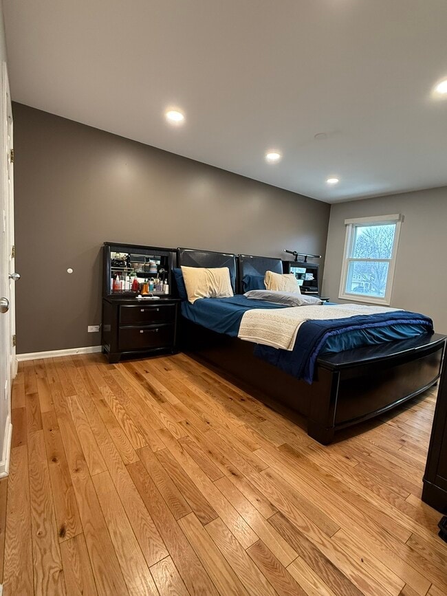 Building Photo - 1 S Stonington Dr