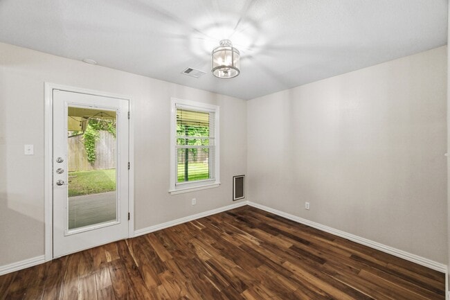 Building Photo - 3602 Sweet Gum