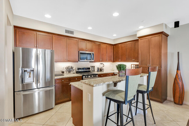 Building Photo - 1510 Silver Shadow Dr