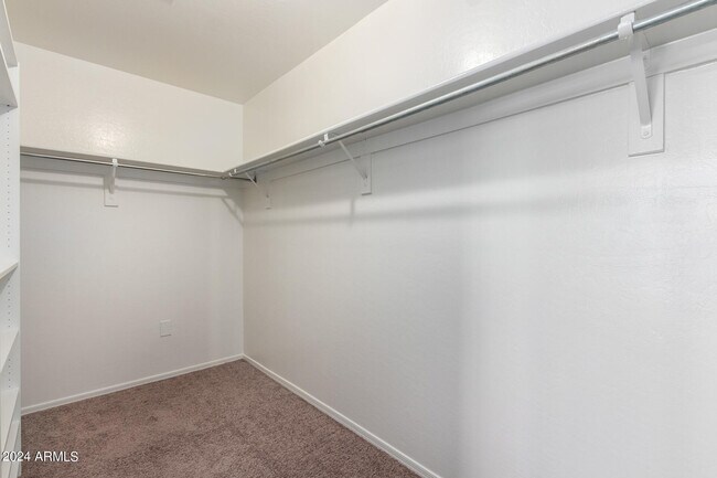 Building Photo - 2343 E Sunland Ave