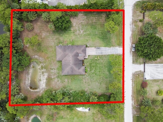 Building Photo - 17682 84th Ct N