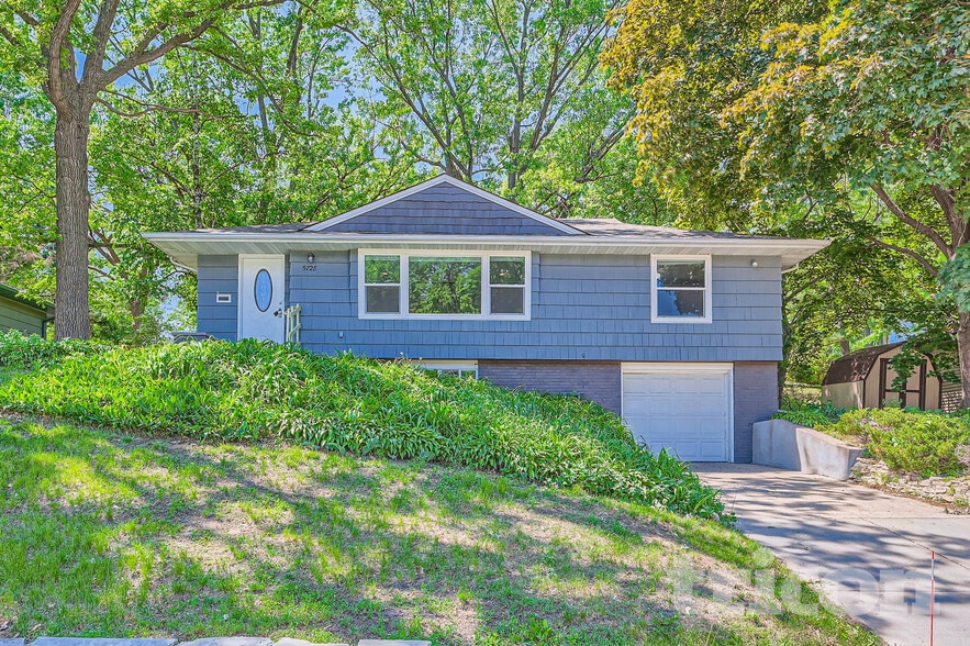 Building Photo - 5728 Xerxes Ave S