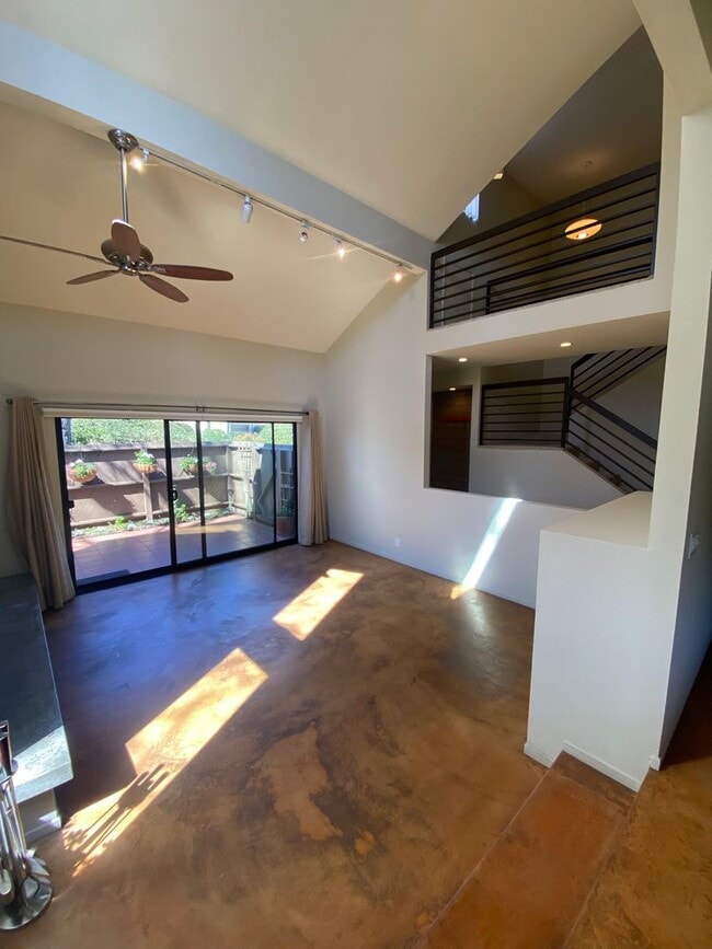 Building Photo - 211 N Carrillo Rd.
