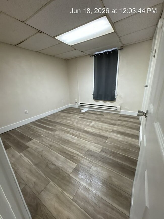Building Photo - 487 Dallas St