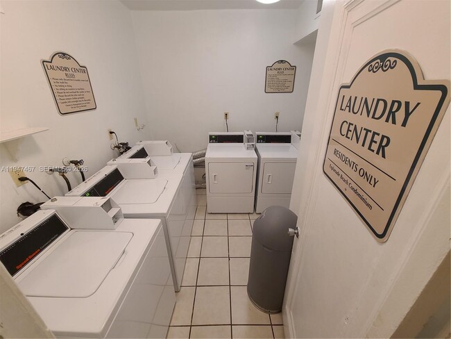 Building Photo - 900 16th St