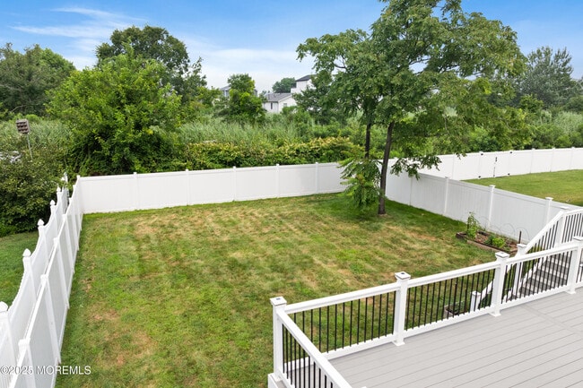 Building Photo - 36 Main St