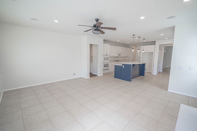 Building Photo - Spacious 4-Bedroom Pool Home in Saugus wit...