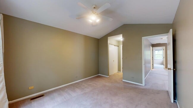 Building Photo - 1237 Cranbrook Dr