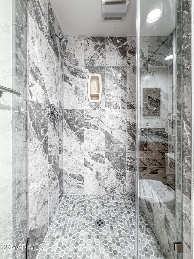 Building Photo - 12057 Falcon Crest Way